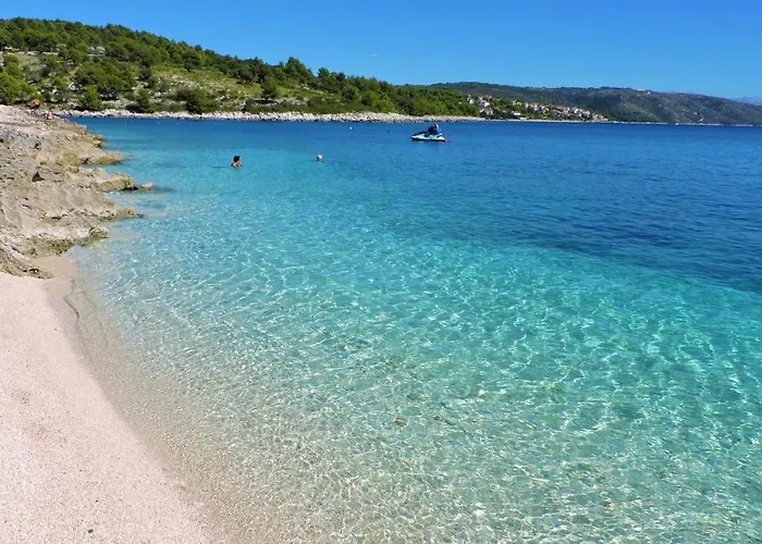 Ana Trogir