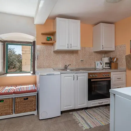 Ana Appartement *